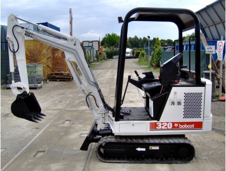 BOBCAT 320