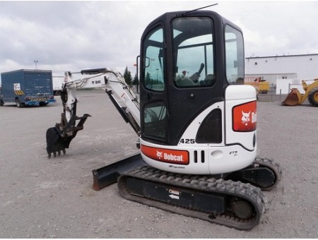 BOBCAT 425