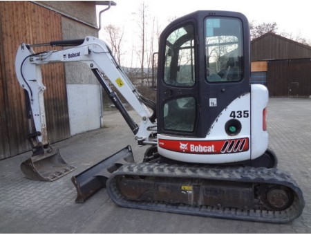 BOBCAT 435
