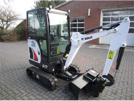 BOBCAT E17