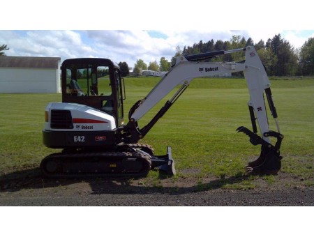 BOBCAT E42