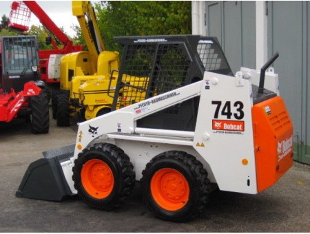 BOBCAT 743