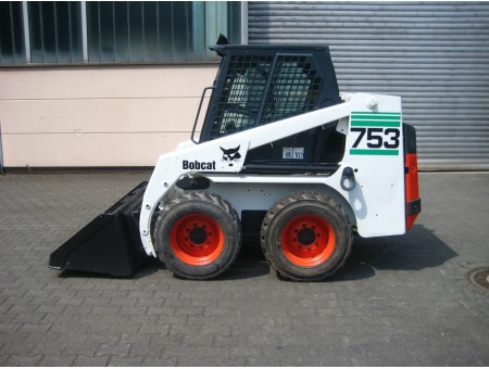 BOBCAT 753