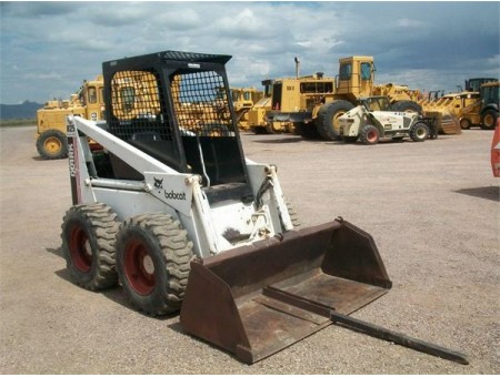 BOBCAT 825