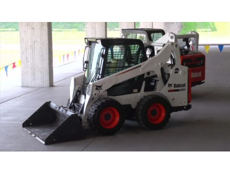 BOBCAT S590